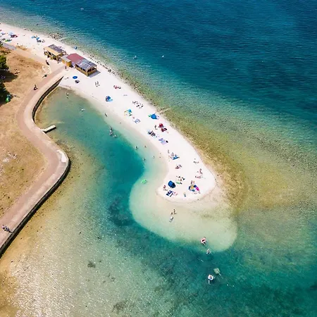Vila New Seve Ii With Pool, Near The Town Center, 3km From The Pula